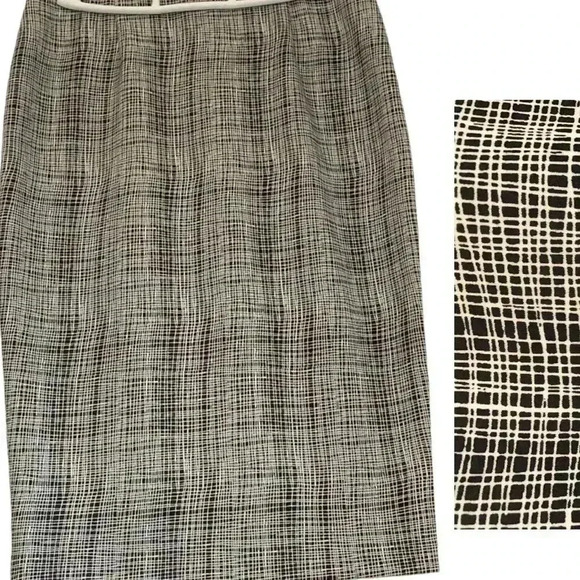 Vince Camuto lightweight  pencil skirt - Picture 1 of 7